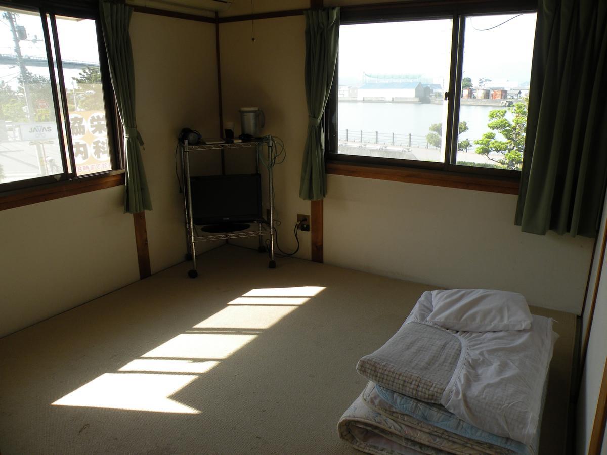 טוקושימה Business Hotel Minshuku Minato מראה חיצוני תמונה